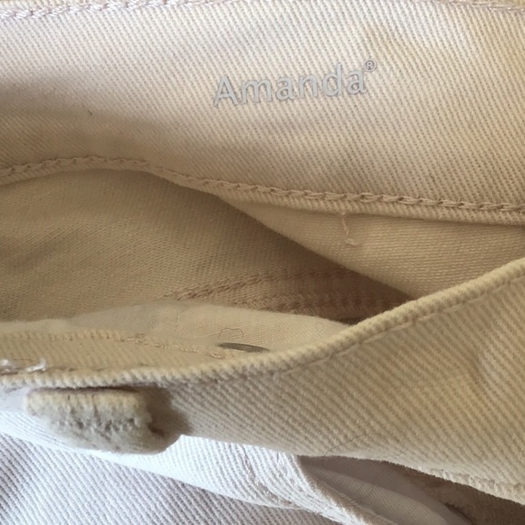 Gloria Vanderbilt Amanda All Around Slimming Effect Capri size 16. - Picture 6 of 10